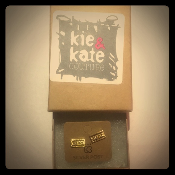 Kie & Kate Couture silver post earrings💗 - Picture 1 of 3